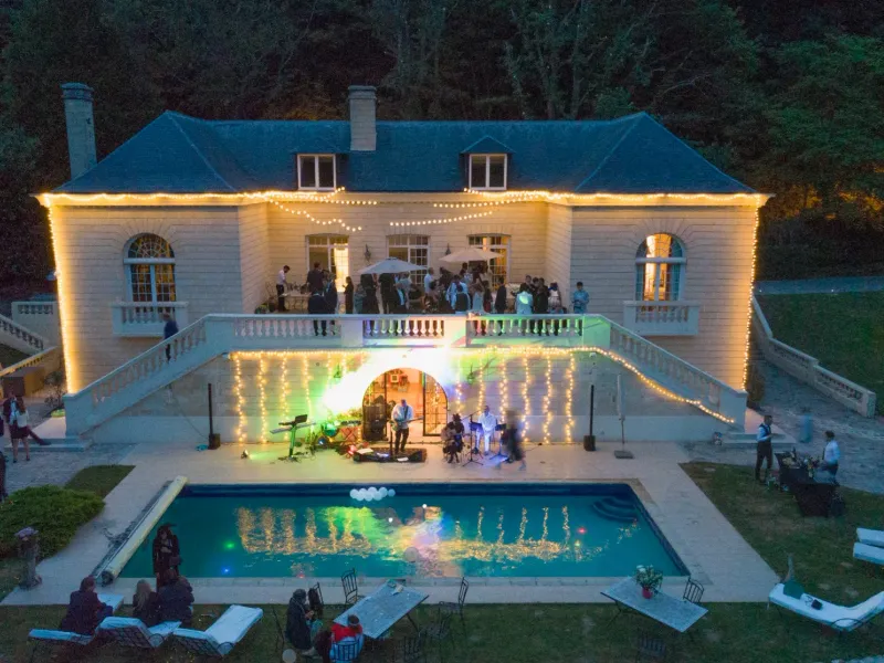 Façade et piscine villa de luxe Buc Yvelines